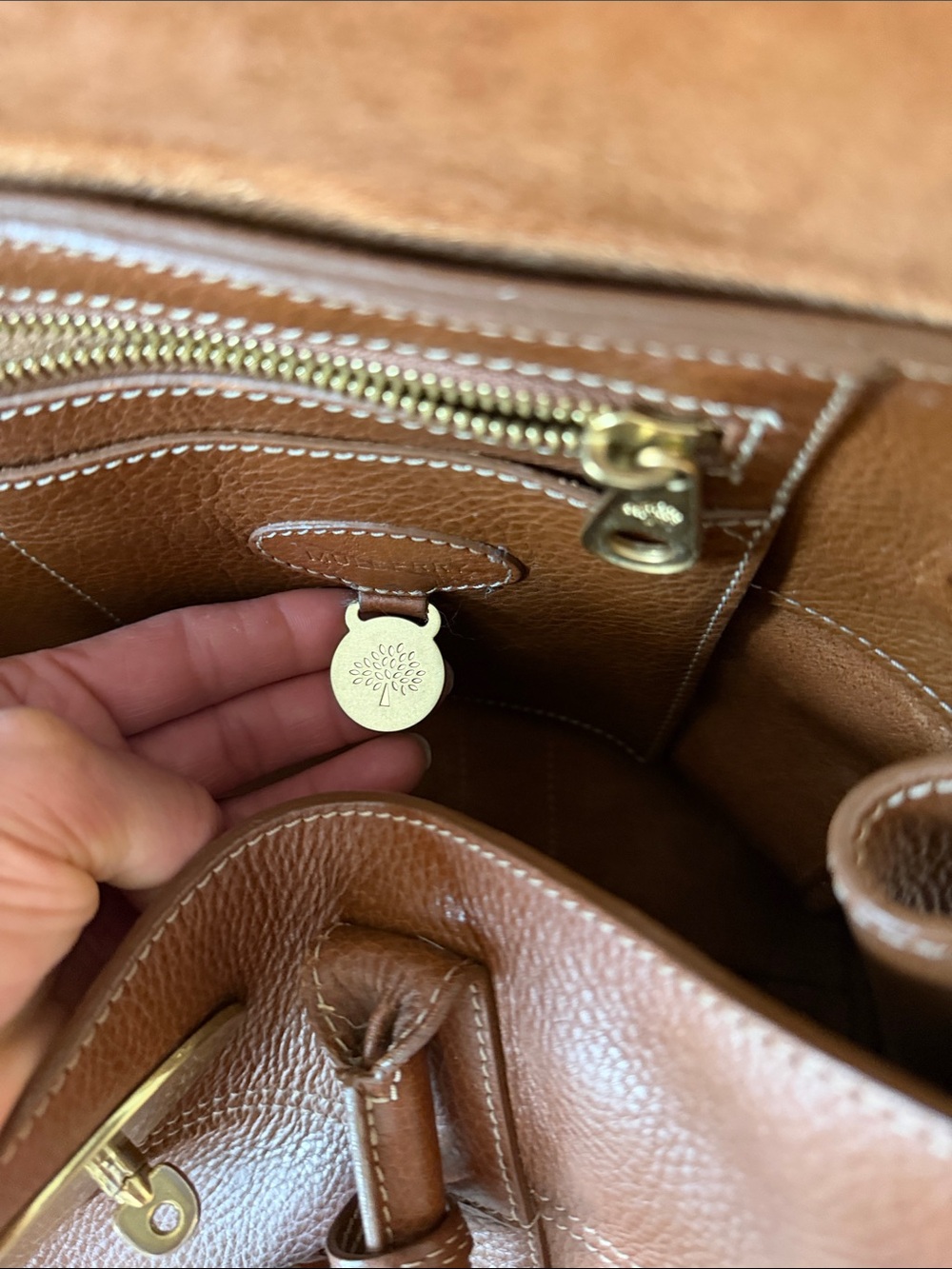 Authentic Mulberry bayswater in Oak. - Picture 6 of 17
